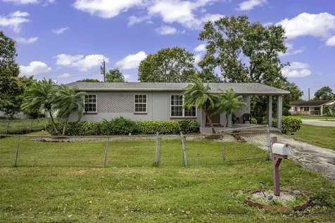 932 Sw Avenue G Place Belle Glade FL 33430