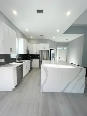 304 NW Bentley Circle Port Saint Lucie FL 34986