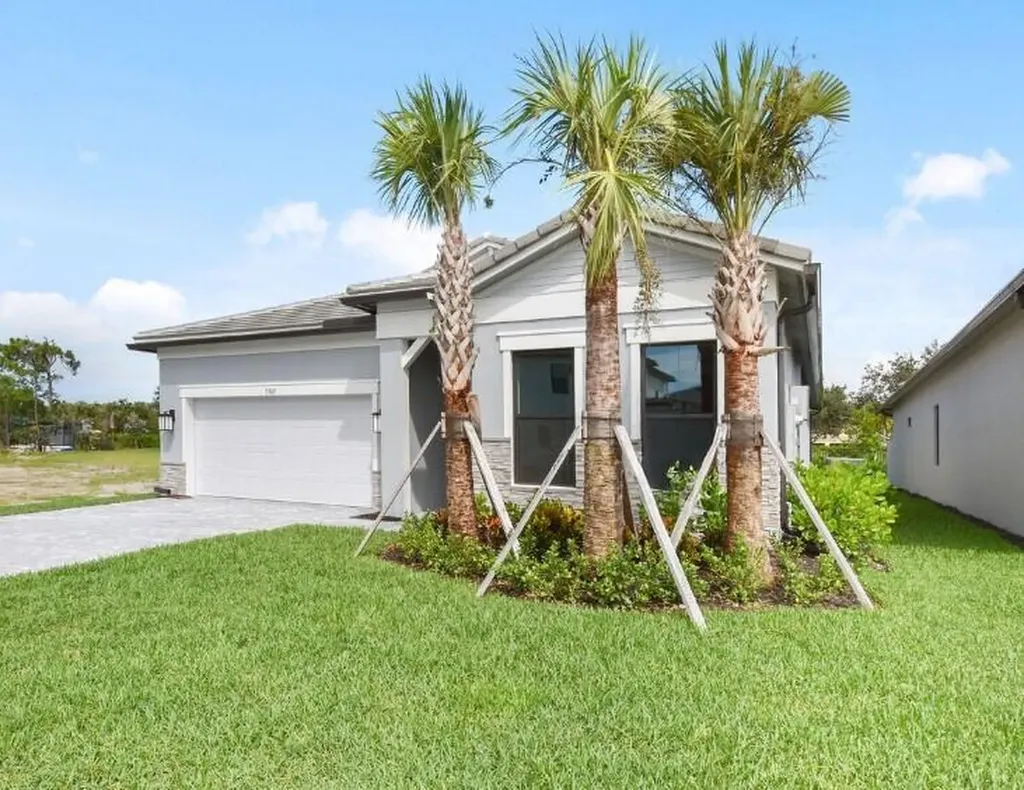 9309 Cape Honey Bee Lane Lake Worth FL 33467