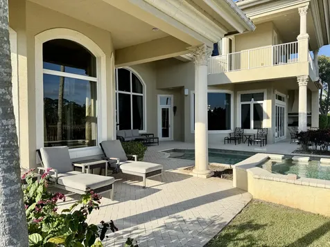 110 SE Rio Casarano Port Saint Lucie FL 34984