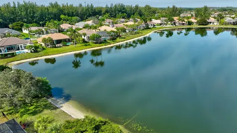 8200 Muirhead Circle Boynton Beach FL 33472