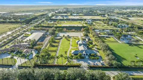 4915 Stables Way Wellington FL 33414