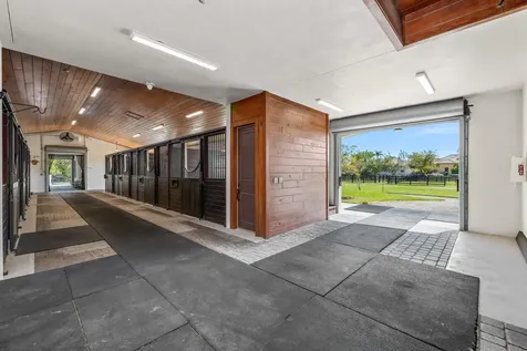 4915 Stables Way Wellington FL 33414