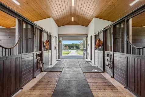 4915 Stables Way Wellington FL 33414