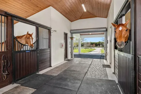 4915 Stables Way Wellington FL 33414