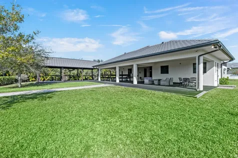 4915 Stables Way Wellington FL 33414