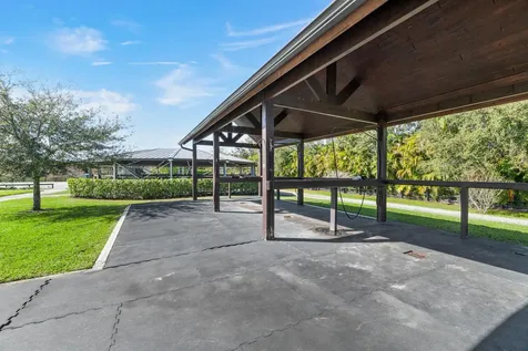 4915 Stables Way Wellington FL 33414
