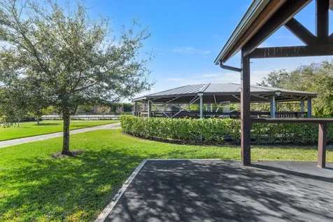 4915 Stables Way Wellington FL 33414