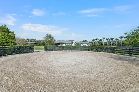 4915 Stables Way Wellington FL 33414