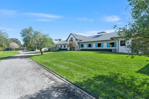 4915 Stables Way Wellington FL 33414