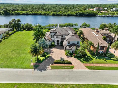 201 Se Fiore Bello Port Saint Lucie FL 34952