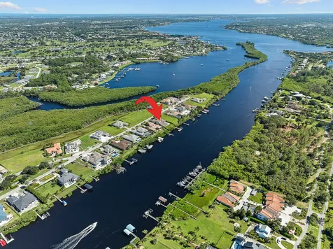 201 Se Fiore Bello Port Saint Lucie FL 34952