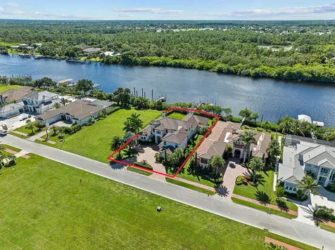 201 Se Fiore Bello Port Saint Lucie FL 34952