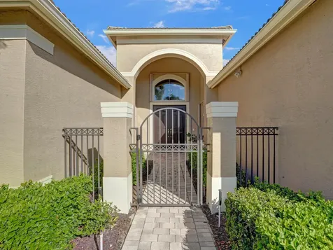 10606 Whitewind Circle Boynton Beach FL 33473