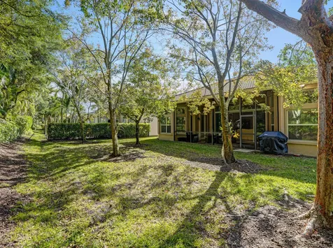 10606 Whitewind Circle Boynton Beach FL 33473