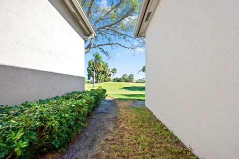 11556 Green Golf Lane Boynton Beach FL 33437