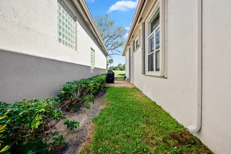 11556 Green Golf Lane Boynton Beach FL 33437