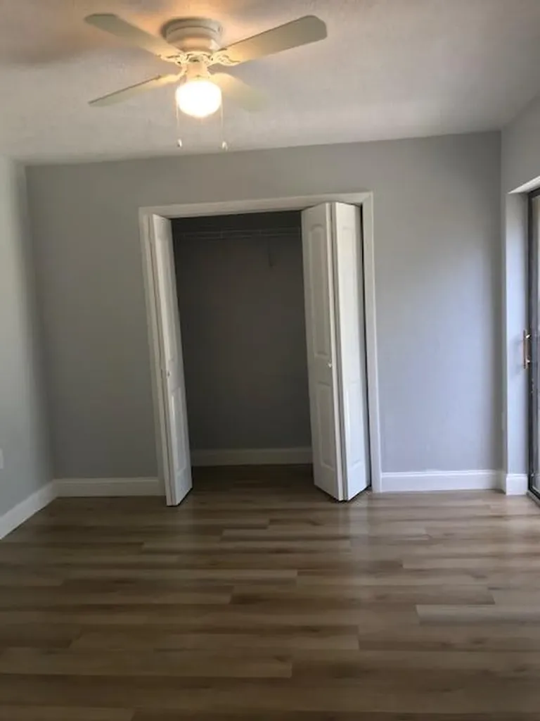 6905 69th Way West Palm Beach FL 33407