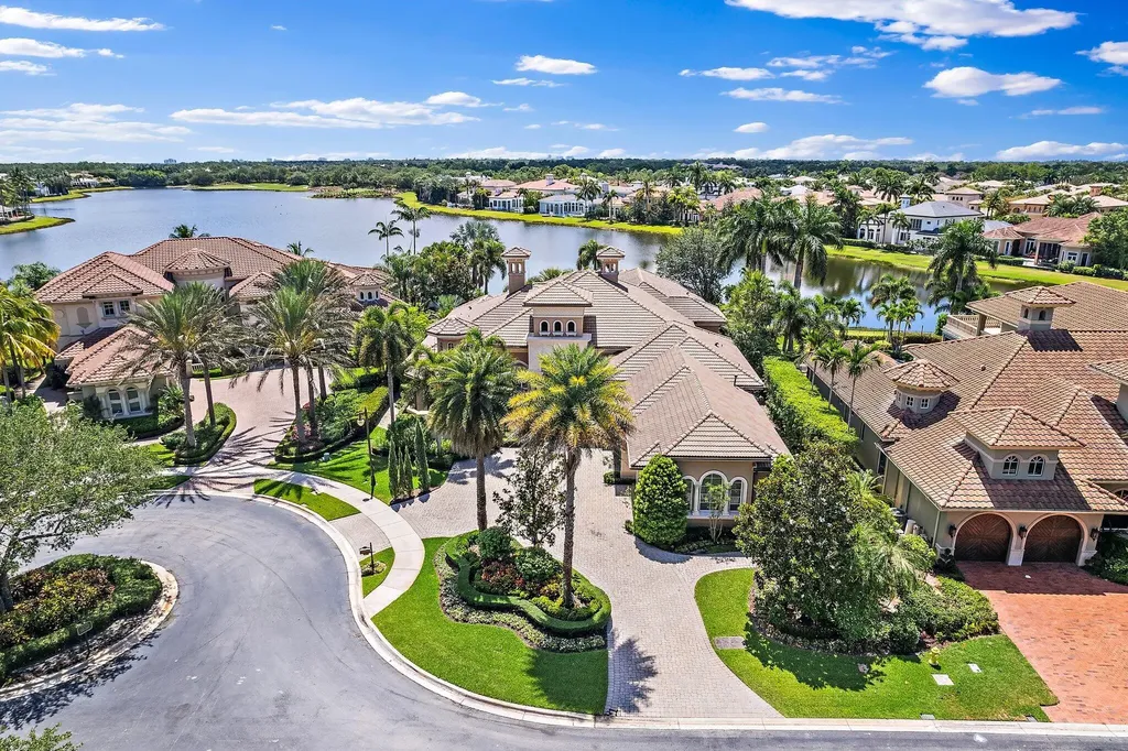 135 Playa Rienta Way Palm Beach Gardens FL 33418