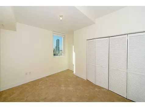 253 Ne 2nd Street Miami FL 33132
