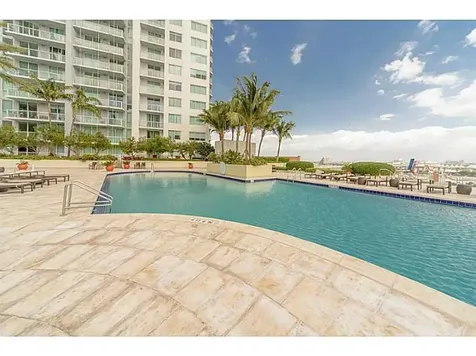 253 Ne 2nd Street Miami FL 33132