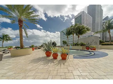 253 Ne 2nd Street Miami FL 33132