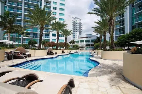 253 Ne 2nd Street Miami FL 33132