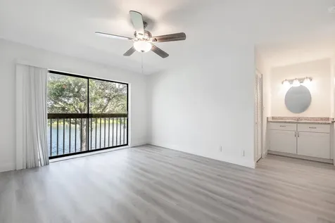 1185 Nw 98th Terrace Pembroke Pines FL 33024