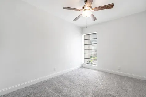 1185 Nw 98th Terrace Pembroke Pines FL 33024