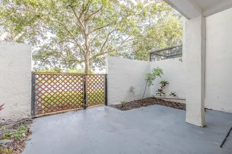 1185 Nw 98th Terrace Pembroke Pines FL 33024