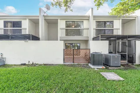 1185 Nw 98th Terrace Pembroke Pines FL 33024