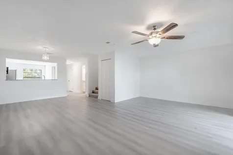 1185 Nw 98th Terrace Pembroke Pines FL 33024