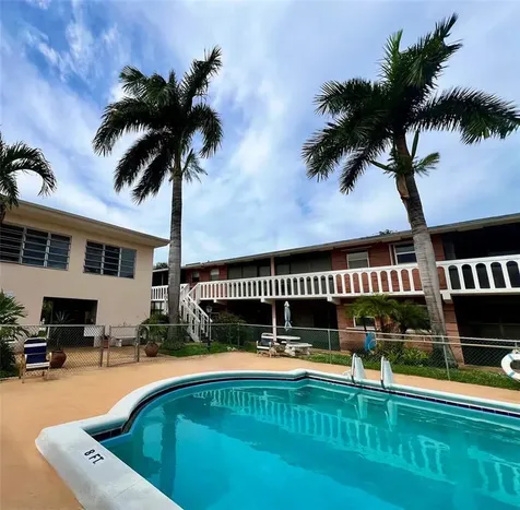 160 Ne 8th Avenue Hallandale Beach FL 33009