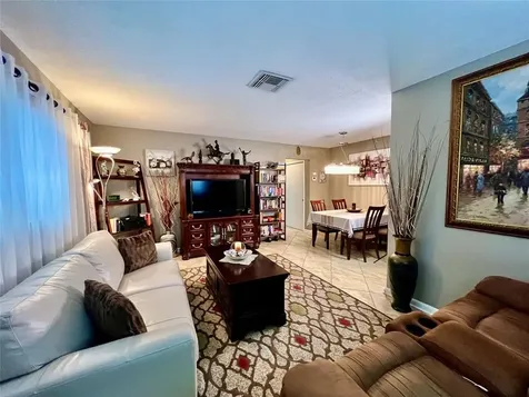 160 Ne 8th Avenue Hallandale Beach FL 33009