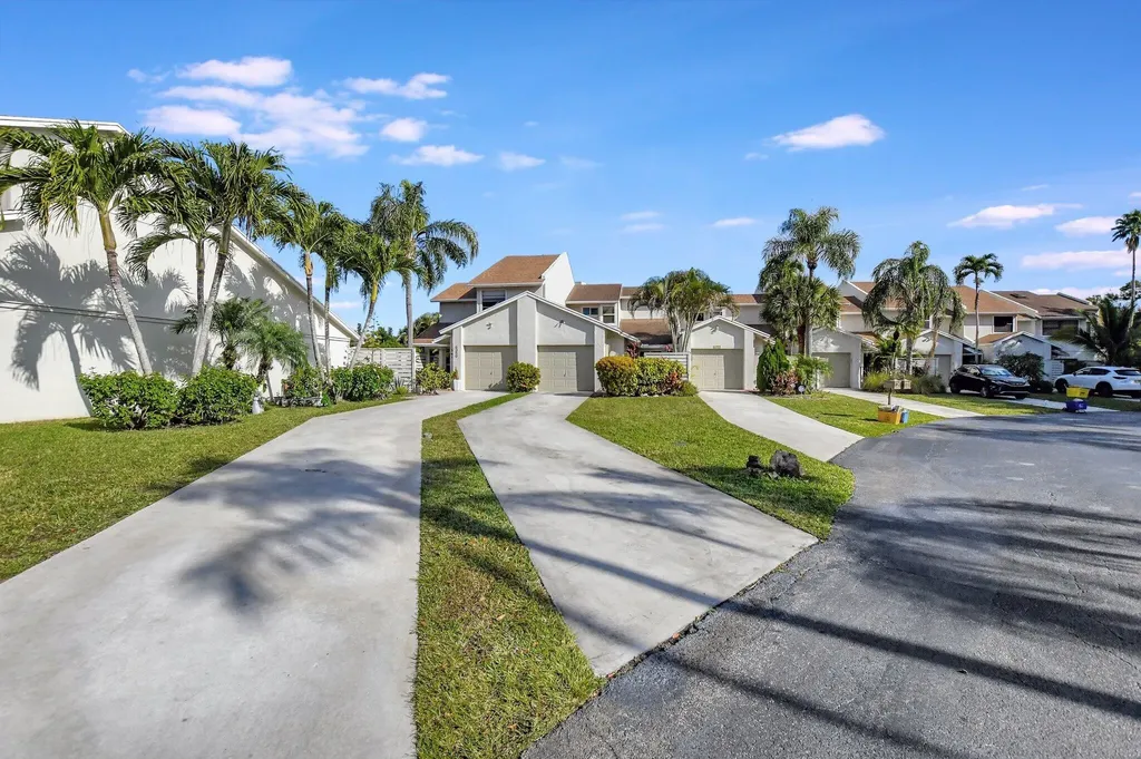 6355 Toulon Drive Boca Raton FL 33433