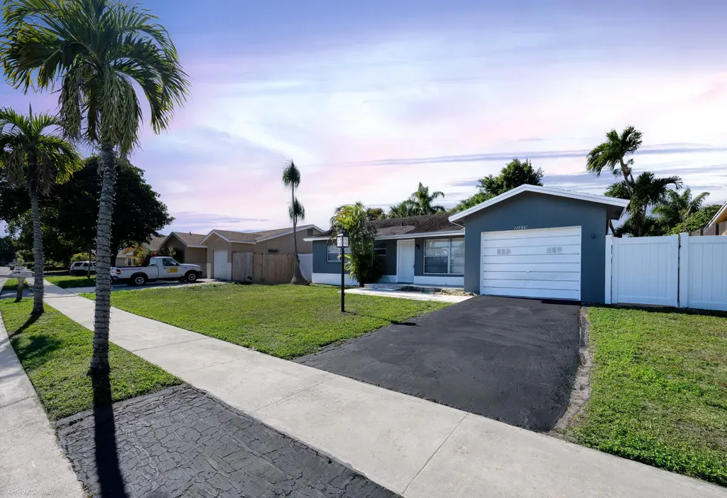 22659 Sw 65 Avenue Boca Raton FL 33428