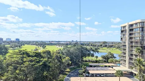 2425 Presidential 805 Way West Palm Beach FL 33401