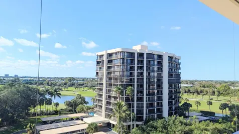 2425 Presidential 805 Way West Palm Beach FL 33401