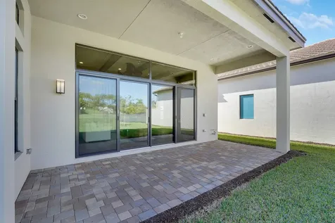 9223 Mountain Pine Grove Boynton Beach FL 33473