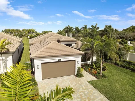 9223 Mountain Pine Grove Boynton Beach FL 33473
