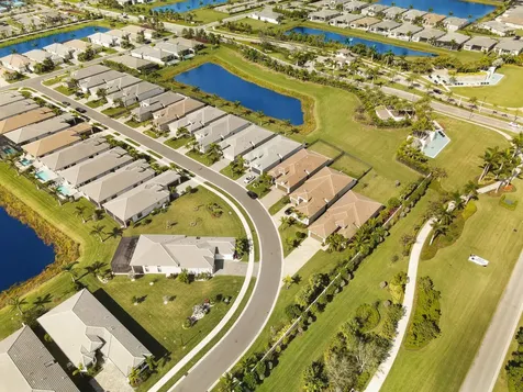 9223 Mountain Pine Grove Boynton Beach FL 33473