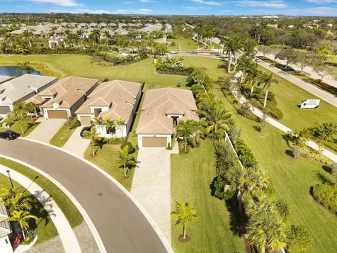 9223 Mountain Pine Grove Boynton Beach FL 33473
