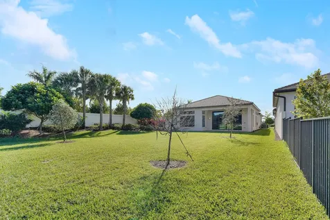 9223 Mountain Pine Grove Boynton Beach FL 33473
