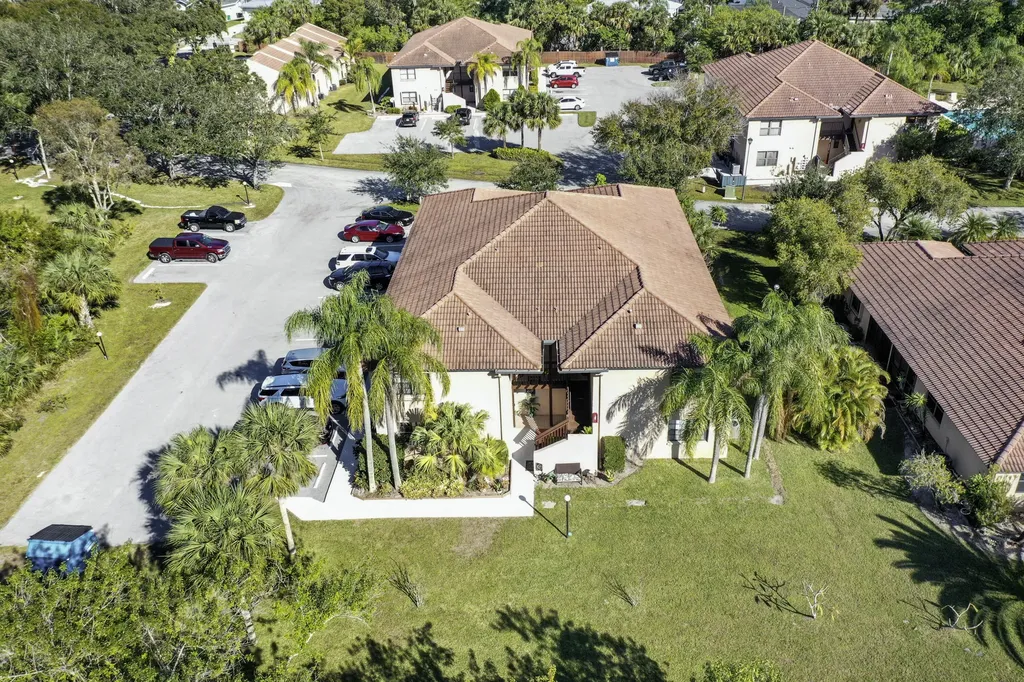 2432 Se Garden Terrace Port Saint Lucie FL 34952