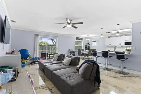 6627 Rainwood Cove Lane Lake Worth FL 33463