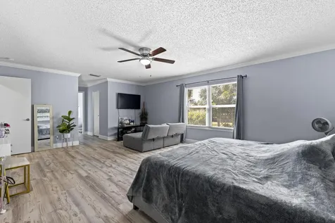 6627 Rainwood Cove Lane Lake Worth FL 33463