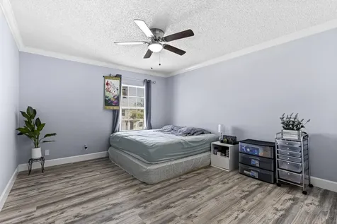 6627 Rainwood Cove Lane Lake Worth FL 33463