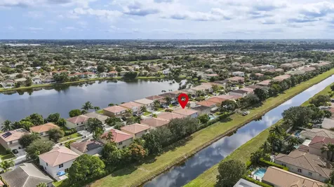 6627 Rainwood Cove Lane Lake Worth FL 33463
