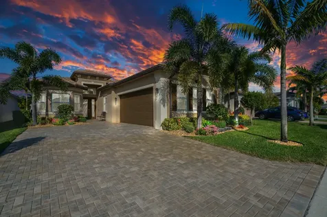 9571 Portugese Pine Grove Boynton Beach FL 33473