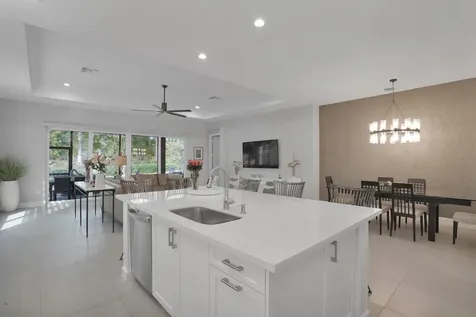 9571 Portugese Pine Grove Boynton Beach FL 33473